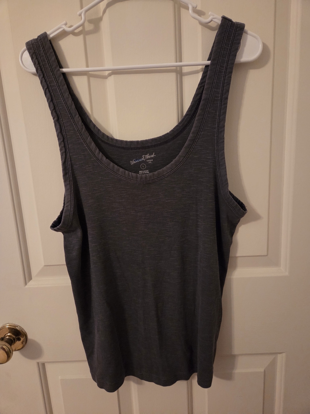Universal Thread Women's Tank Top in Charcoal